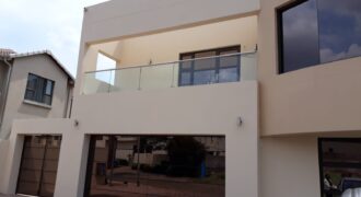 6Bedroom LAKEWOOD ESTATE in  8.5M Neg,